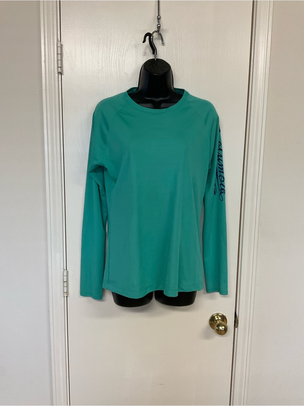 Columbia Sportswear Long Sleeve Crew Tee in Teal with Sleeve Script